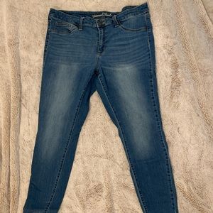 Universal thread jeans